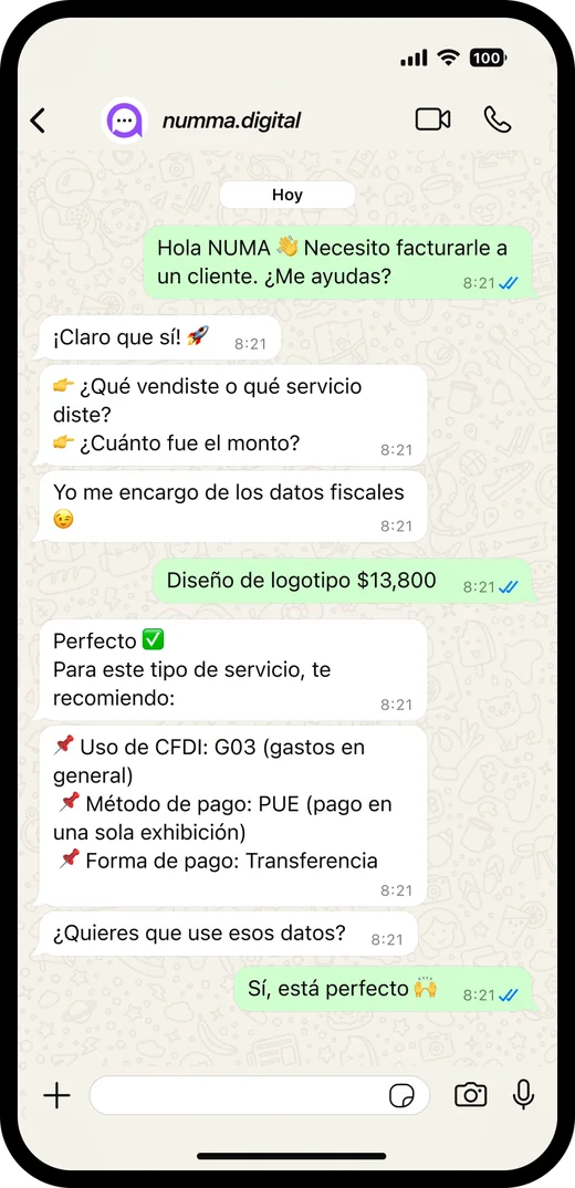 Conversación en WhatsApp donde Numma pide los datos y prepara una factura